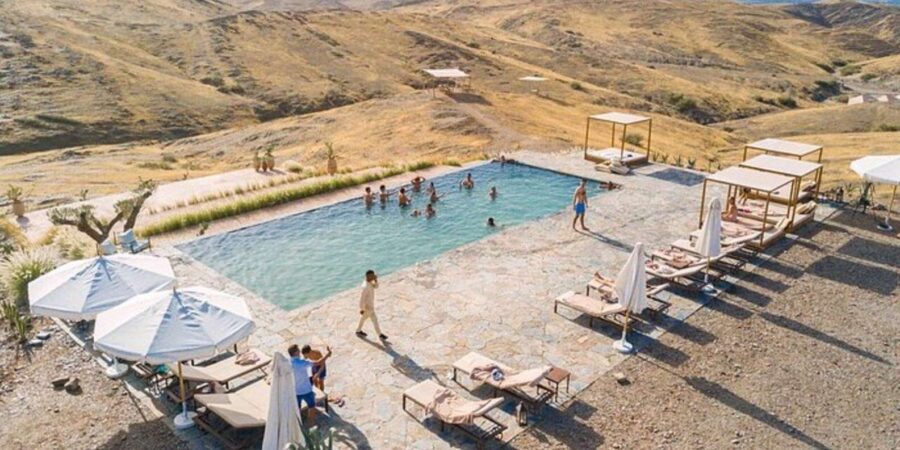 From Marrakech: Lunch & Pool Experience in Agafay Desert