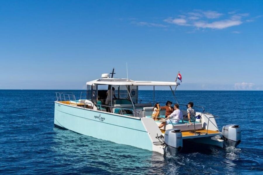 Dubrovnik: Blue Cave Catamaran Tour With Drinks and Snorkel
