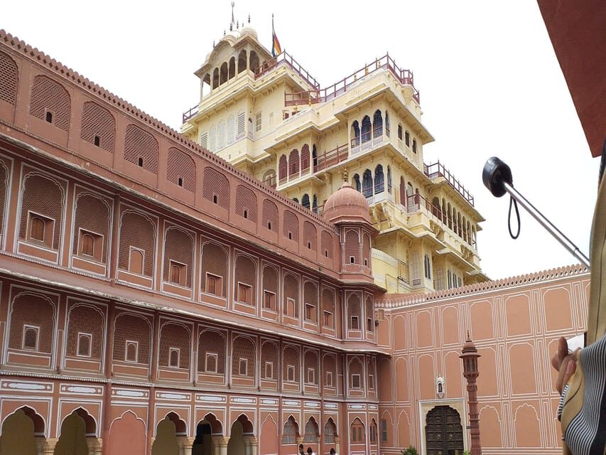 From Delhi: Private Jaipur Guided City Tour by Private Car