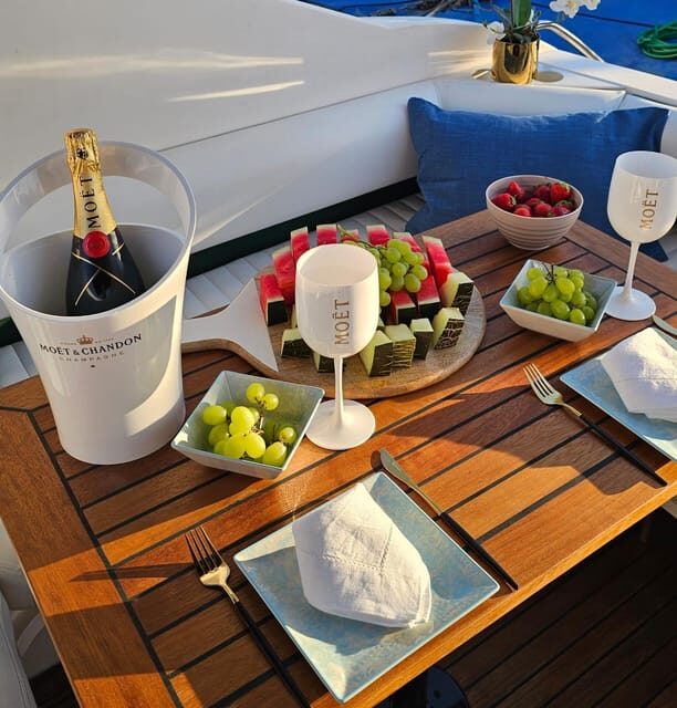 Marbella: 8 Hour Excursion on a Luxury Yacht