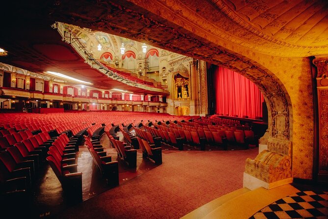 The Chicago Theatre Tour Experience - Good To Know