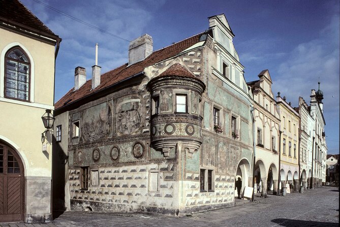 The Painted Ladies of Telč: A Self-Guided Audio Tour - Key Points
