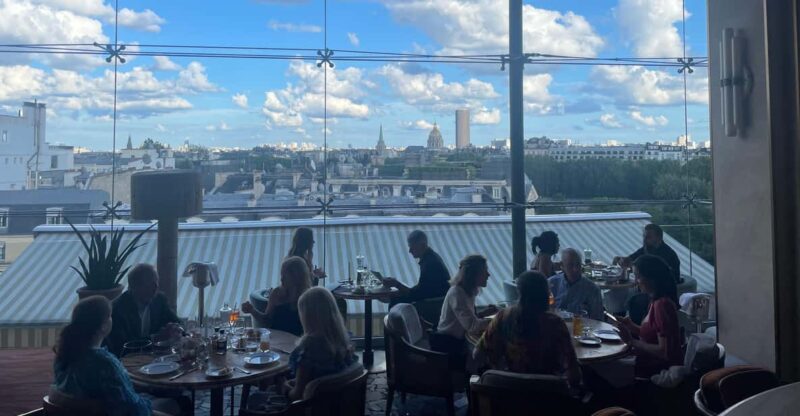 Touristic Guide in Paris and Ile De France - Key Points
