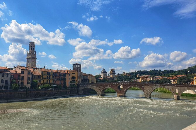 Verona: Private Walking Tour of the City of Love - Key Points