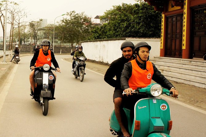 Vespa Tour HANOI MUST SEE - Highlights of the Vespa Tour