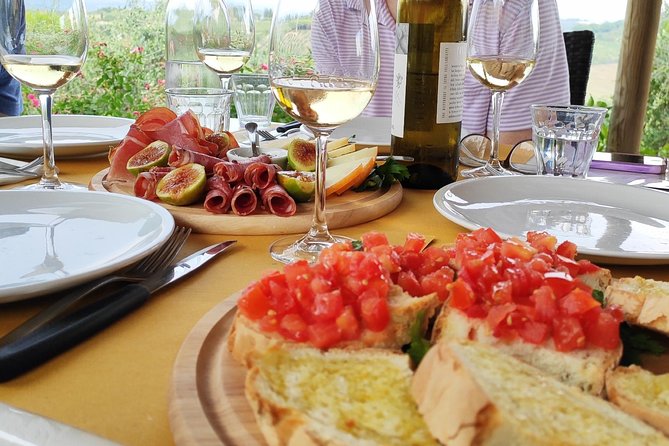 Vineyard Visit With Local Appetisers and Wine Tasting - Good To Know