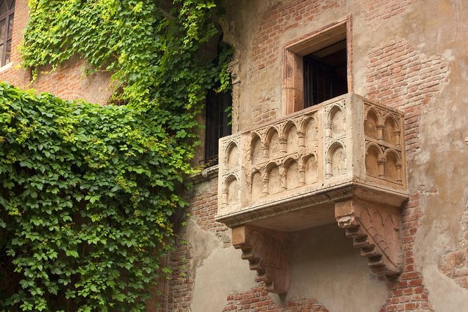 Visit of Verona and Lake Garda. Full Day Tour From Milan - Good To Know