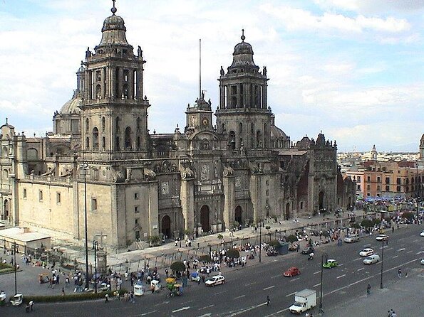 Walking Tour of the Historic Center in Mexico City - Key Points
