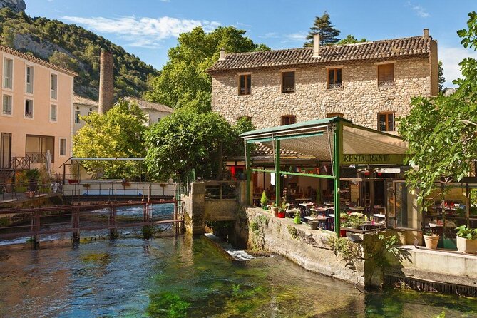 1/2 Day in Gordes, Fontaine-De-Vaucluse, L'isle Sur Sorgue - Key Points