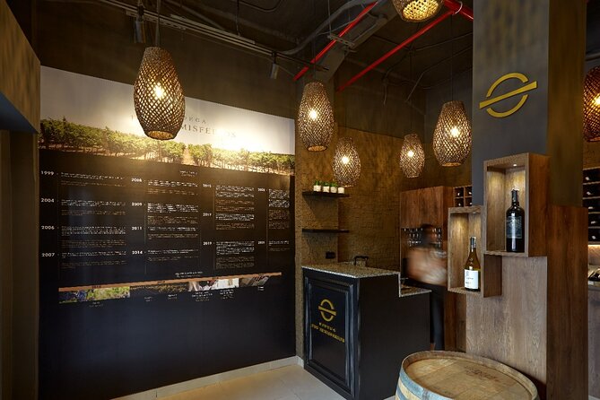 1-Hour Wine Tasting and Pepa De Oro Chocolates Experience