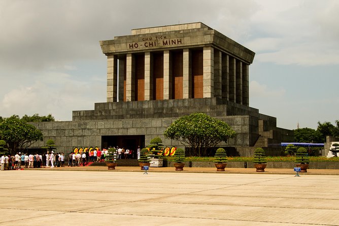 11 Days North To South Of Vietnam
