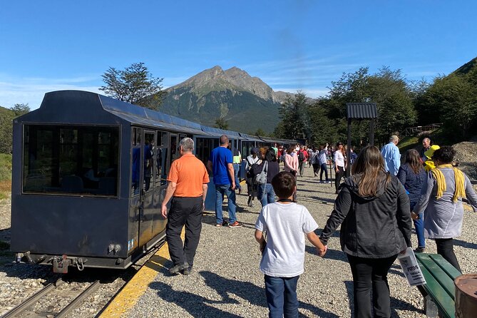 2 Activities in Ushuaia + 2 Activities in El Calafate (In 2 Days)