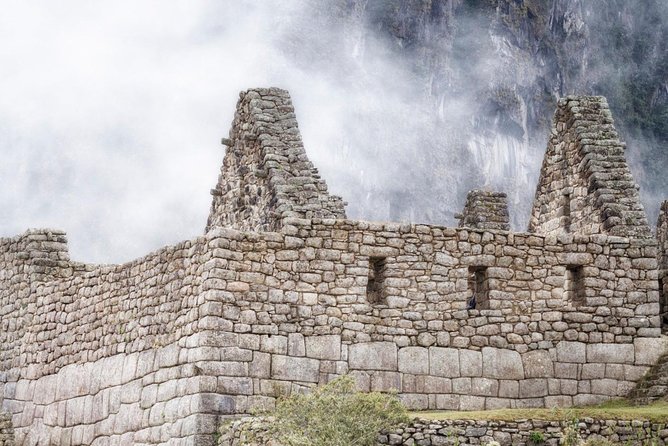 2-Day Private Tour Sacred Valley and Machu Picchu Citadel Upper Level