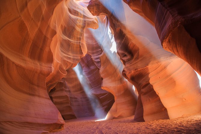 2-Day Upper Antelope Canyon and Grand Canyon National Park Tour