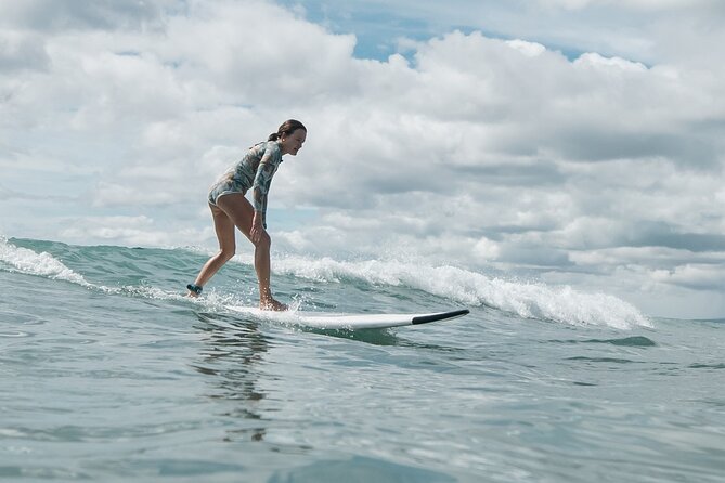 2 Hour Group Surf Lesson in Honolulu