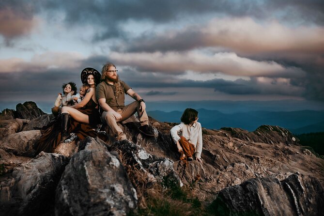 2-Hour Hiking Experience With Carly Buntin Photography