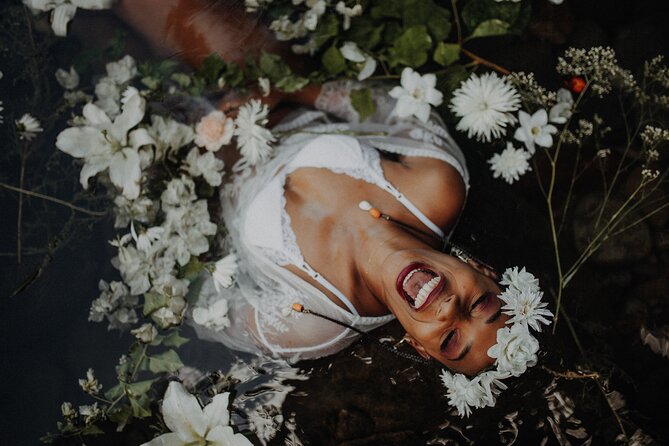 2 Hours Private Flower Photoshoot in Guadeloupe