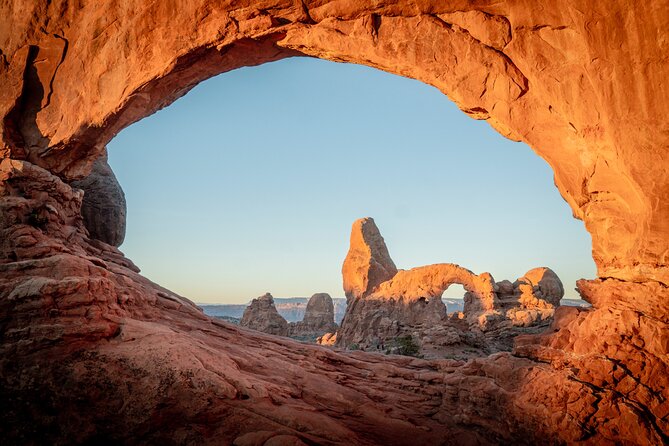 3-Hours Sunset Arches National Park Pavement Sights Tour