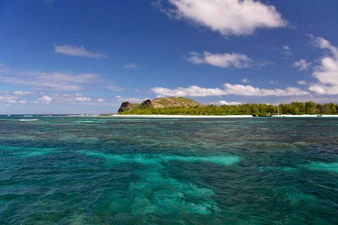 3 North Islands Catamaran Cruise With Lunch & Drinks on Island. - Inclusions and Amenities