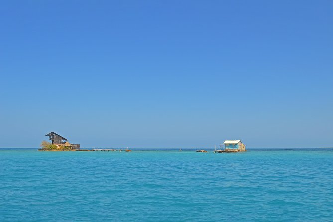 40ft Private Yacht to Rosario Islands & Barú