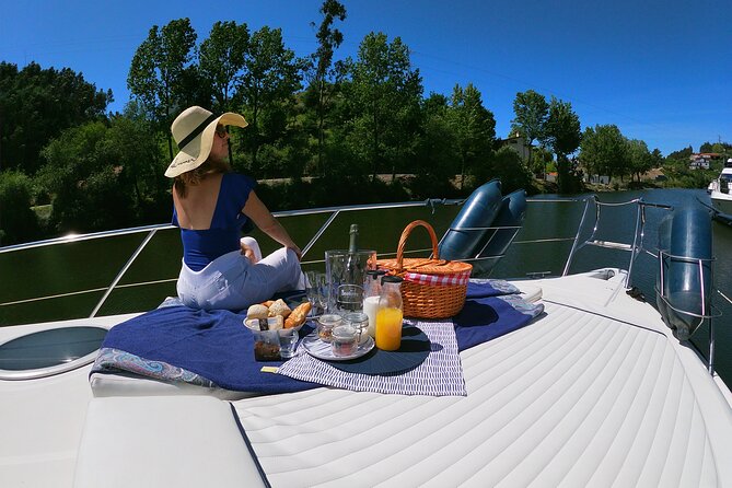 4H Private Boat Trip on the Douro River – Feel the Nature