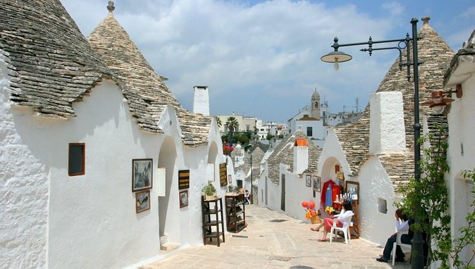 5-Day Puglia, Benevento, and Matera Tour From Rome