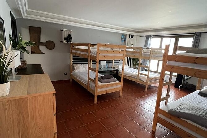 7-Day Surf Camp Beachfront House and Lessons in Gran Canaria - Inclusions and Amenities