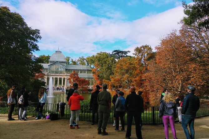 A Self-Guided Tour of El Retiro Park’s Rise, Ruin and Redemption