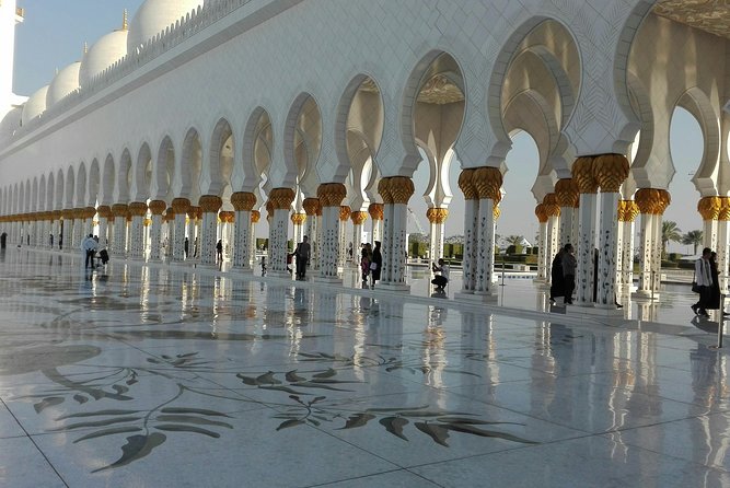 Abu Dhabi Tour With Sheikh Zayed Grand Mosque From Dubai
