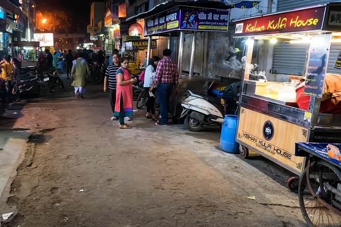 Agra Walking And Tasting Guided Tour - Local Food Experience