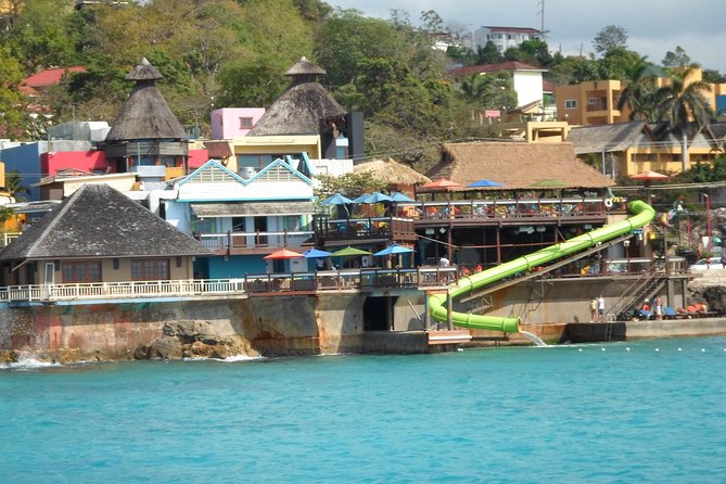 Airport Limousine Transfers Montego Bay Limo Service (Private )