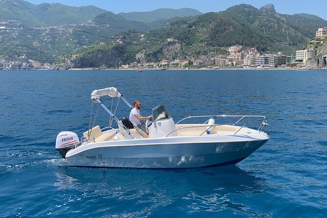 Amalfi Coast 7-hour Private Boat Rental in Maiori or Minori