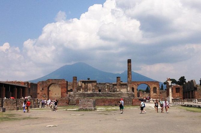 Amalfi Coast to Rome With Stop at Pompeii or Vice Versa