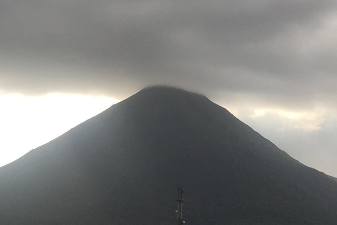 Arenal Volcano Hiking Trail Observatory& Hot Spring+ Lunch Buffet
