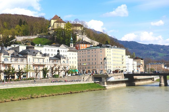 Arrival Private Transfers: Salzburg Airport SZG to Salzburg in Business Car