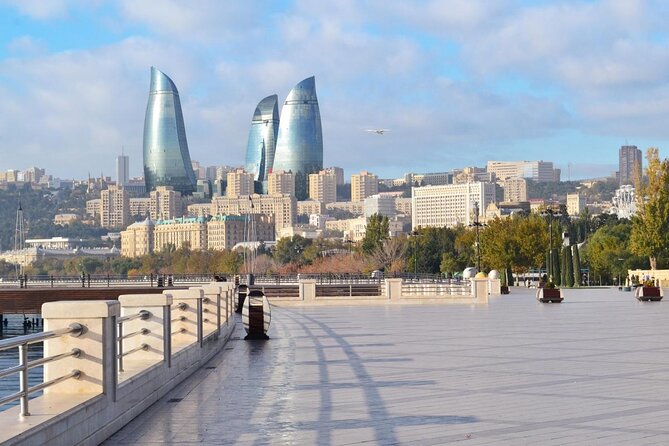Baku by Night: Small-Group Walking Tour