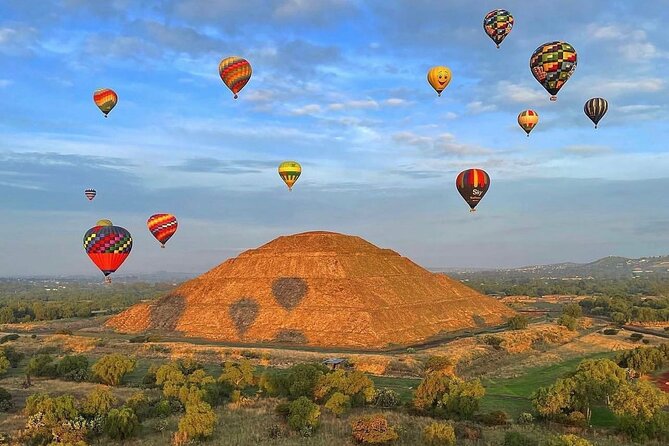 Balloon Flight + Breakfast in a Cave + Pick up in CDMX (Optional)