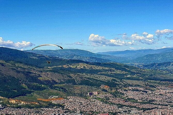 Best Paragliding Experience in Medellin