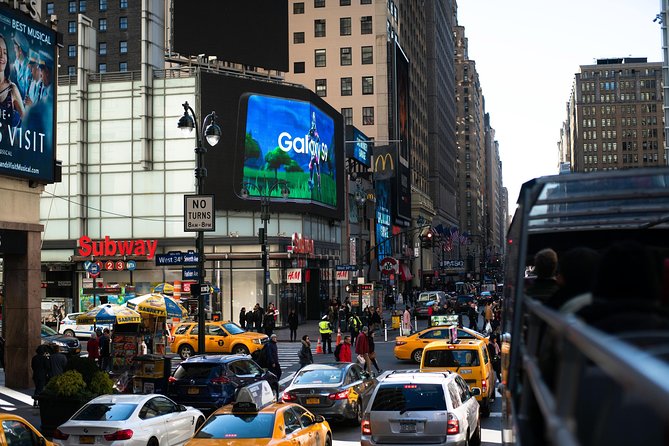 Big Bus New York: Hop-On Hop-Off Sightseeing Tour by Open-top Bus - Overview of the Tour