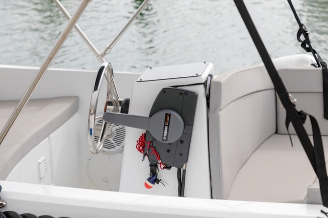 Boat Rental Without License in Benalmádena