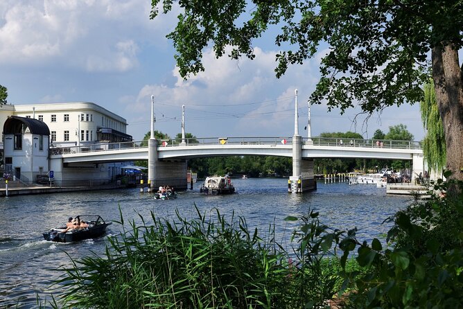 Brandenburg Scavenger Hunt and Sights Self-Guided Tour - Meeting Point and Logistics