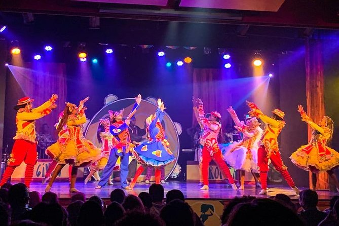 By Night – Ginga Tropical Show