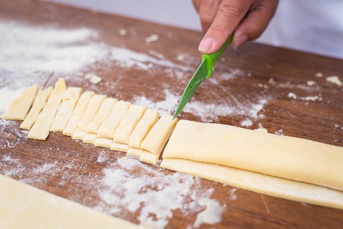 Cesarine: Pasta and Tiramisu Class in Ischia