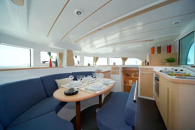 Christmas River Cruise With Typical Cake and Liquor