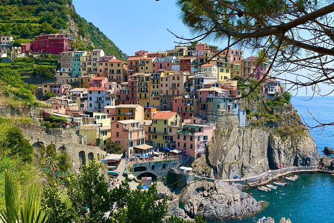 Cinque Terre Tour by Shuttle From Lucca, Pisa or La Spezia Port