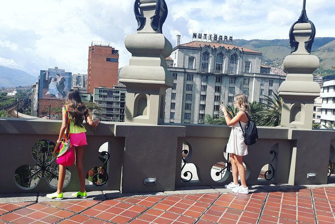 CITY TOUR + COMUNA 13 Complete TOUR! - Tour Overview