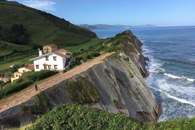 CLIFFS, GRILLED FISH and TXAKOLI WINE – Private Gastronomic Adventure