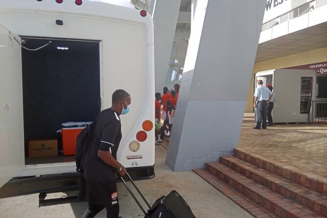 Coaches Shuttle Groups With Luggages Tag Along