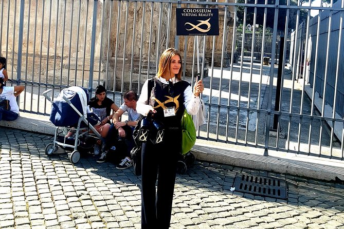Colosseum Virtual Reality Experience Outside With Audioguide - Tour Overview and Experience