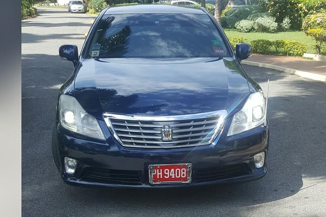Convenient Airport Transfer To Hotels In Ocho Rios (Round-trip)